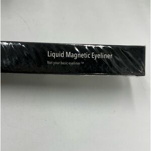 Moxilash Black Magnetic Liquid Eyeliner‎ 30 Day Supply No Glue or Filters